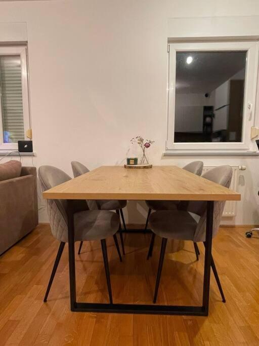 Mely Rose Apartment Любляна Екстериор снимка
