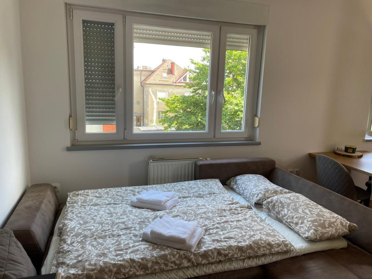Mely Rose Apartment Любляна Екстериор снимка